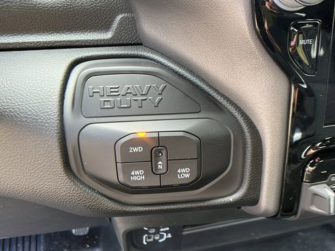 New 2025 RAM 5500 4x4 Regular Cab image 24