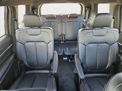 New 2025 Jeep Grand Cherokee L Limited w/ Trailer Tow Package image 15