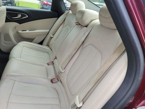 Used 2017 Chrysler 200 Limited Platinum image 9