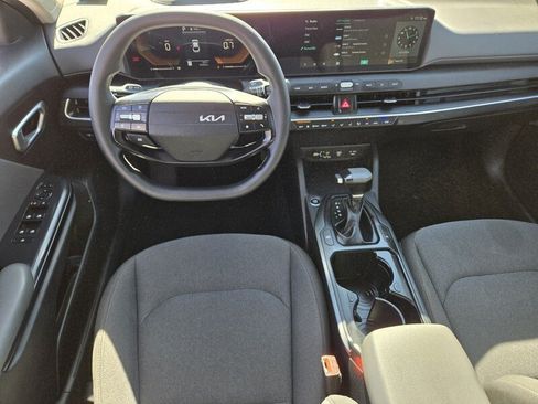Certified 2025 Kia K4 FWD image 13