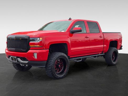 Used 2017 Chevrolet Silverado 1500 LT w/ LT Convenience Package AWD/4WD image 8