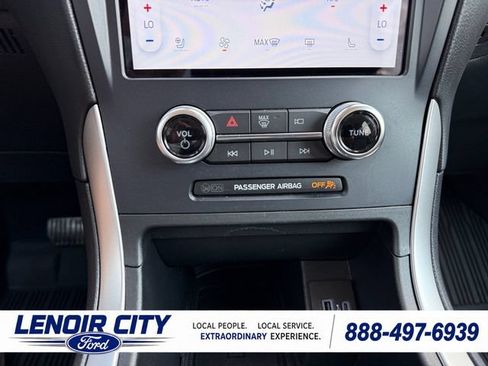 Certified 2024 Ford Edge SEL w/ Convenience Package AWD/4WD image 26