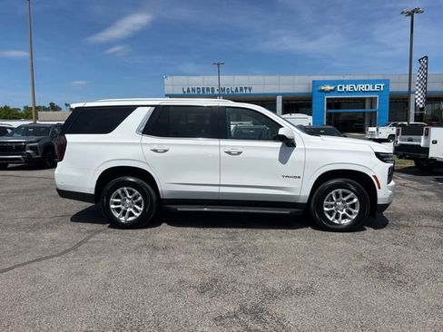 Used 2025 Chevrolet Tahoe LT AWD/4WD image 2