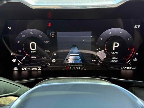 Certified 2024 GMC Canyon Denali AWD/4WD image 6