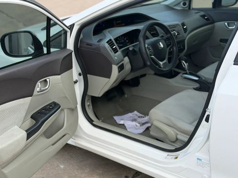 Used 2012 Honda Civic Hybrid Sedan image 14