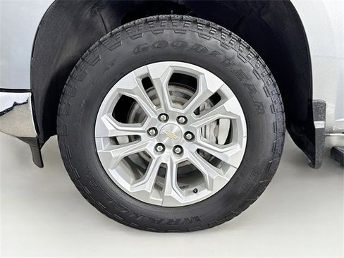 Used 2023 Chevrolet Silverado 1500 LTZ w/ LTZ Premium Package image 33