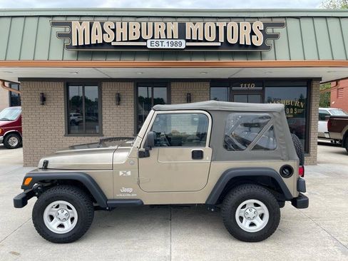Used 2004 Jeep Wrangler X w/ Full Face Tire & Wheel Group AWD/4WD image 3