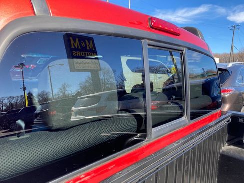 Used 2013 Toyota Tacoma V6 4x4 4dr Double Cab 5.0 ft S image 29