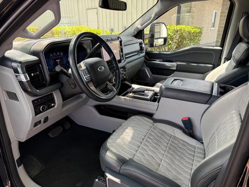 Used 2024 Ford F450 Limited w/ FX4 Off-Road Package AWD/4WD image 19