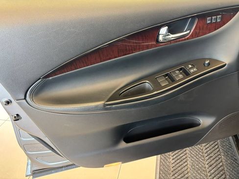 Used 2016 INFINITI QX50 AWD w/ Deluxe Touring Package image 13