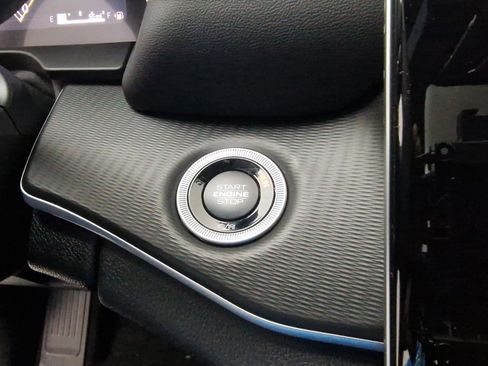 New 2025 Jeep Grand Cherokee Altitude image 39