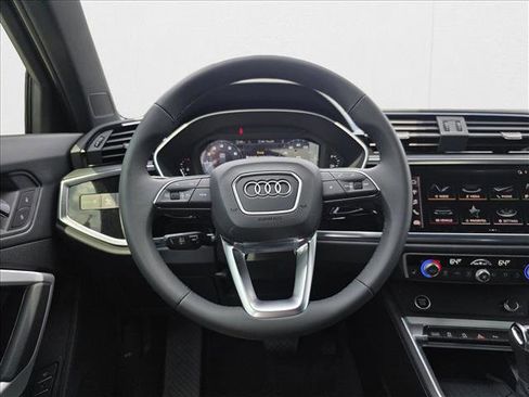 New 2025 Audi Q3 2.0T Premium image 19