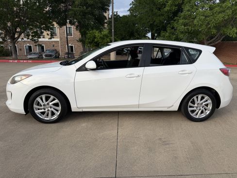 Used 2012 MAZDA MAZDA3 i Touring image 4