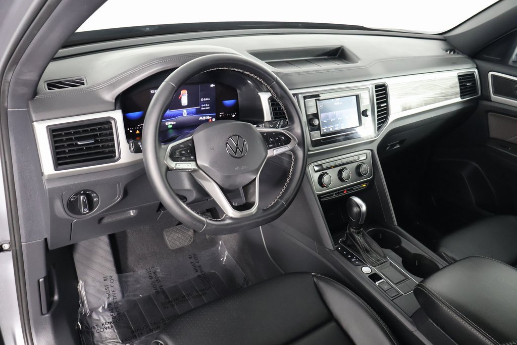 Used 2022 Volkswagen Atlas Cross Sport SE FWD image 7