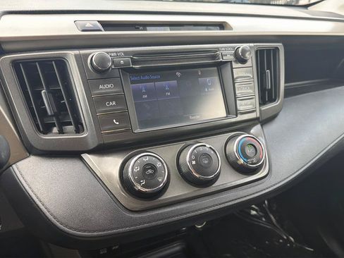 Used 2015 Toyota RAV4 LE FWD image 13