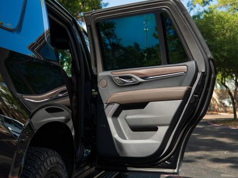 Used 2024 GMC Yukon Denali w/ Max Trailering Package image 35