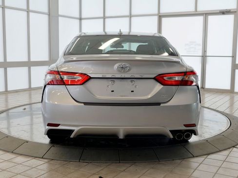 Used 2019 Toyota Camry SE image 7