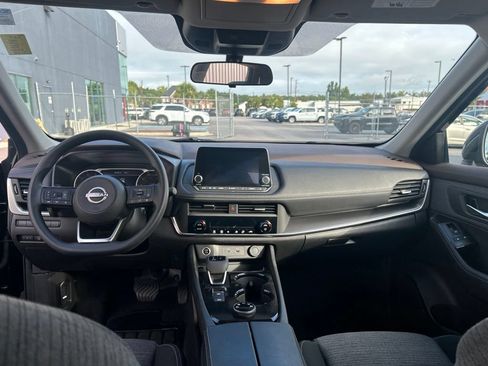 Used 2023 Nissan Rogue SV AWD/4WD image 21