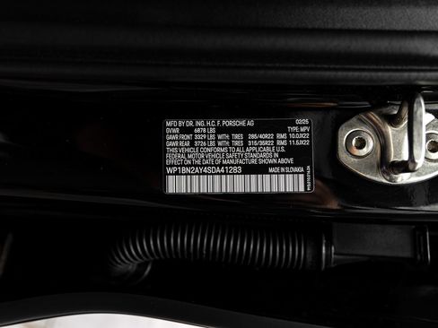 Certified 2025 Porsche Cayenne S AWD/4WD image 42