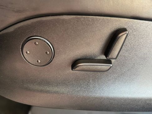 Used 2018 Tesla Model X 100D image 24