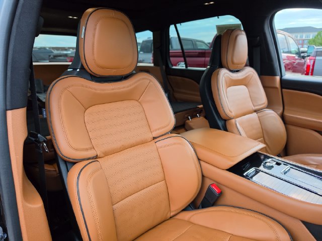 Used 2024 Lincoln Aviator Black Label w/ Jet Package AWD/4WD image 22