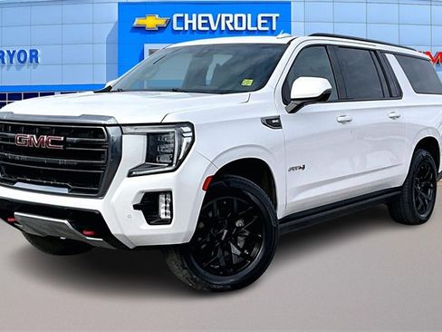Used 2022 GMC Yukon XL AT4 w/ Max Trailering Package image 3