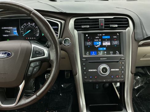 Used 2017 Ford Fusion Platinum FWD image 32