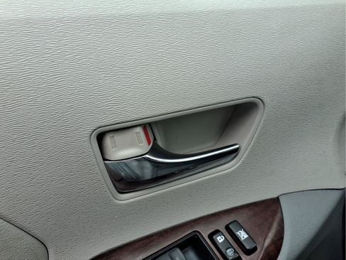 Used 2013 Toyota Sienna XLE FWD image 19