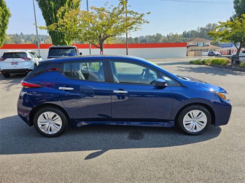Used 2024 Nissan Leaf S image 4