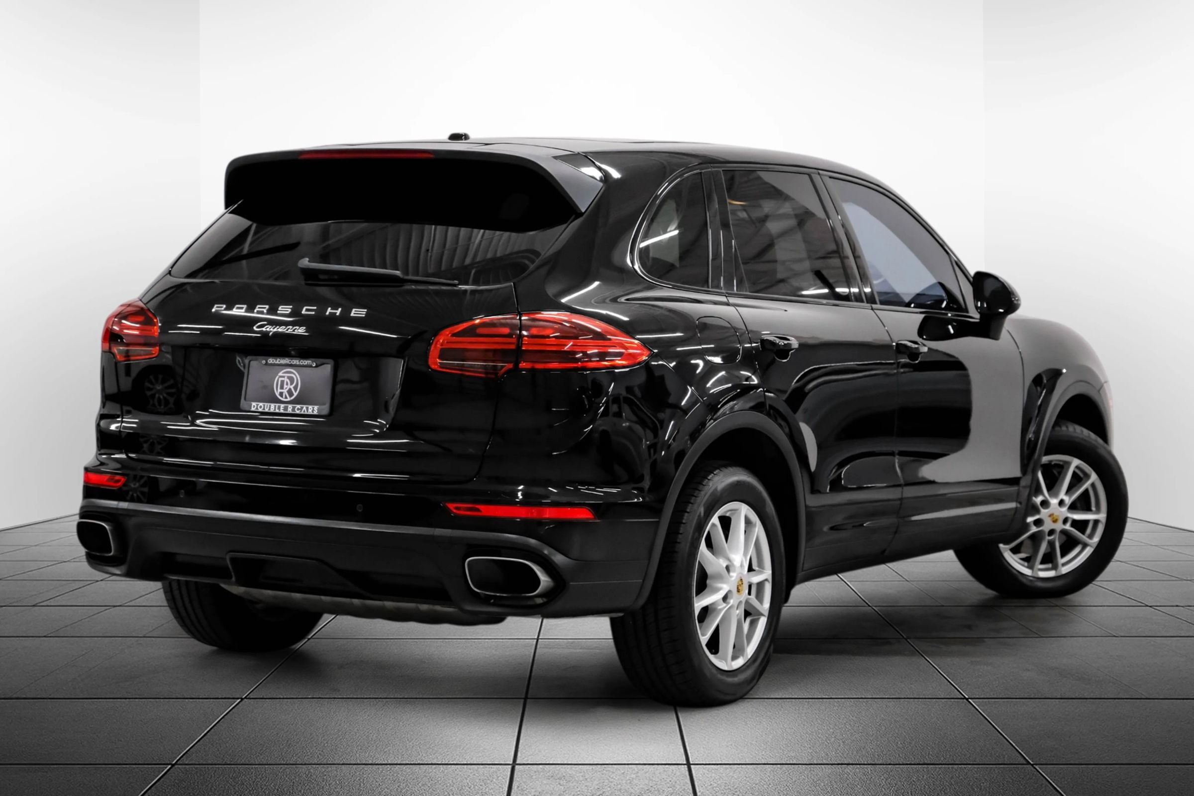 Used 2016 Porsche Cayenne AWD/4WD image 9