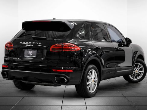Used 2016 Porsche Cayenne AWD/4WD image 9