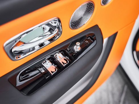 Used 2025 Rolls-Royce Cullinan Base image 44