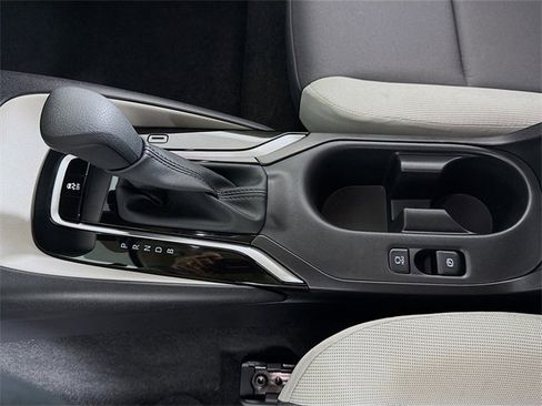 Certified 2025 Toyota Corolla LE image 18