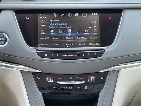 Used 2018 Cadillac XT5 Luxury w/ Driver Awareness Package image 16