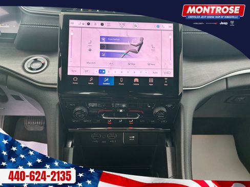 New 2025 Jeep Grand Cherokee Limited w/ Black Appearance Package image 17