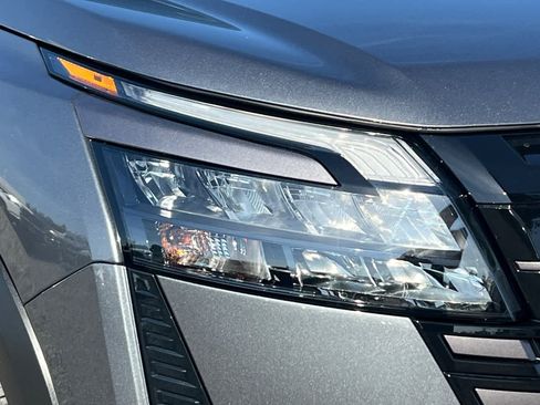 New 2026 Nissan Pathfinder SV image 33