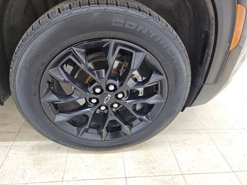 Used 2024 Chevrolet Traverse LT w/ Midnight/Sport Edition FWD image 24