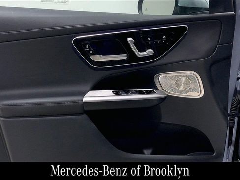 Used 2024 Mercedes-Benz GLC 300 4MATIC image 23