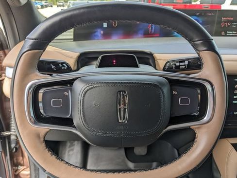 Used 2025 Lincoln Navigator Black Label AWD/4WD image 36