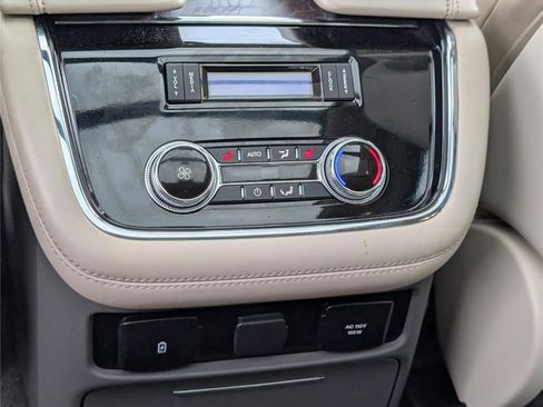 Used 2021 Lincoln Navigator Reserve w/ Luxury Package AWD/4WD image 16