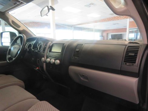 Used 2012 Toyota Tundra 4x4 Double Cab w/ Tow Pkg image 26