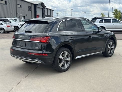 Used 2023 Audi Q5 2.0T Premium w/ Convenience Package AWD/4WD image 3