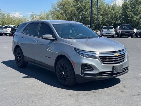 Used 2023 Chevrolet Equinox LS AWD/4WD image 9