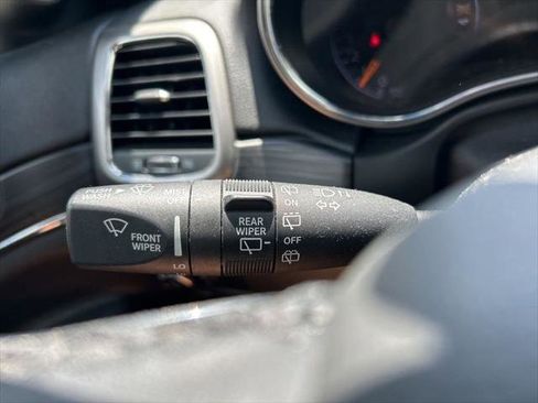 Certified 2022 Jeep Grand Cherokee Limited image 24