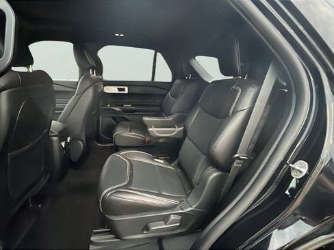 Used 2020 Ford Explorer ST w/ Premium Technology Package AWD/4WD image 16