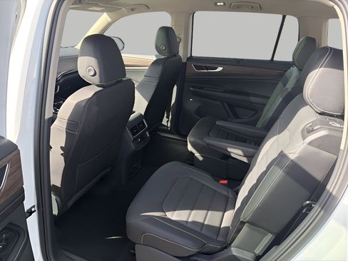 New 2026 Volkswagen Atlas SEL image 24