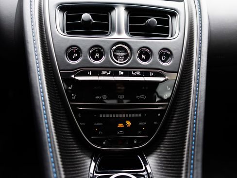 Used 2020 Aston Martin DB11 AMR RWD image 3
