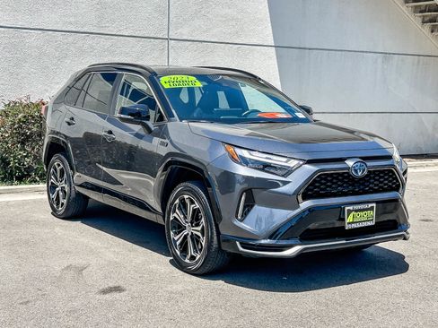 Used 2023 Toyota RAV4 XSE w/ Weather Package AWD/4WD image 3