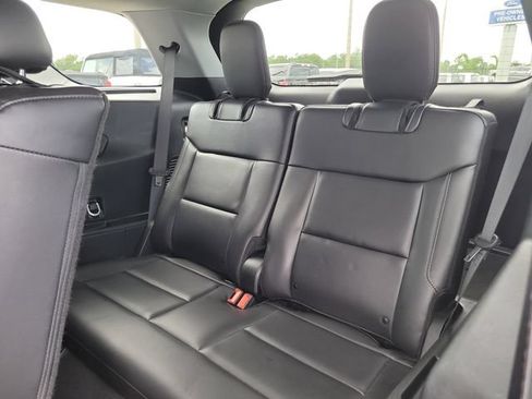 Used 2023 Ford Explorer XLT w/ Equipment Group 202A RWD image 15
