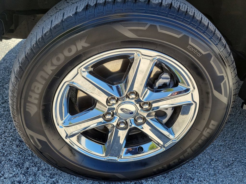 Used 2025 Ford F150 XLT w/ Equipment Group 301A Standard RWD image 5